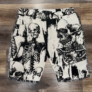RARE🖤Rebel Vengeance Black and White Tapestry Skeleton Shorts Size 36💀LIKE NEW